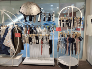 パルコブックセンター調布店 レイングッズフェア 売場写真②